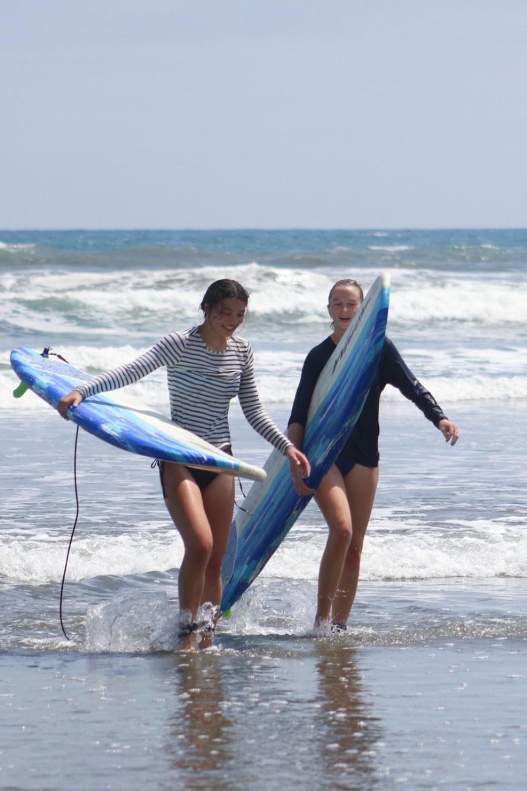 הוסטל לאס טונאס Hermanos Perdidos Surf מראה חיצוני תמונה